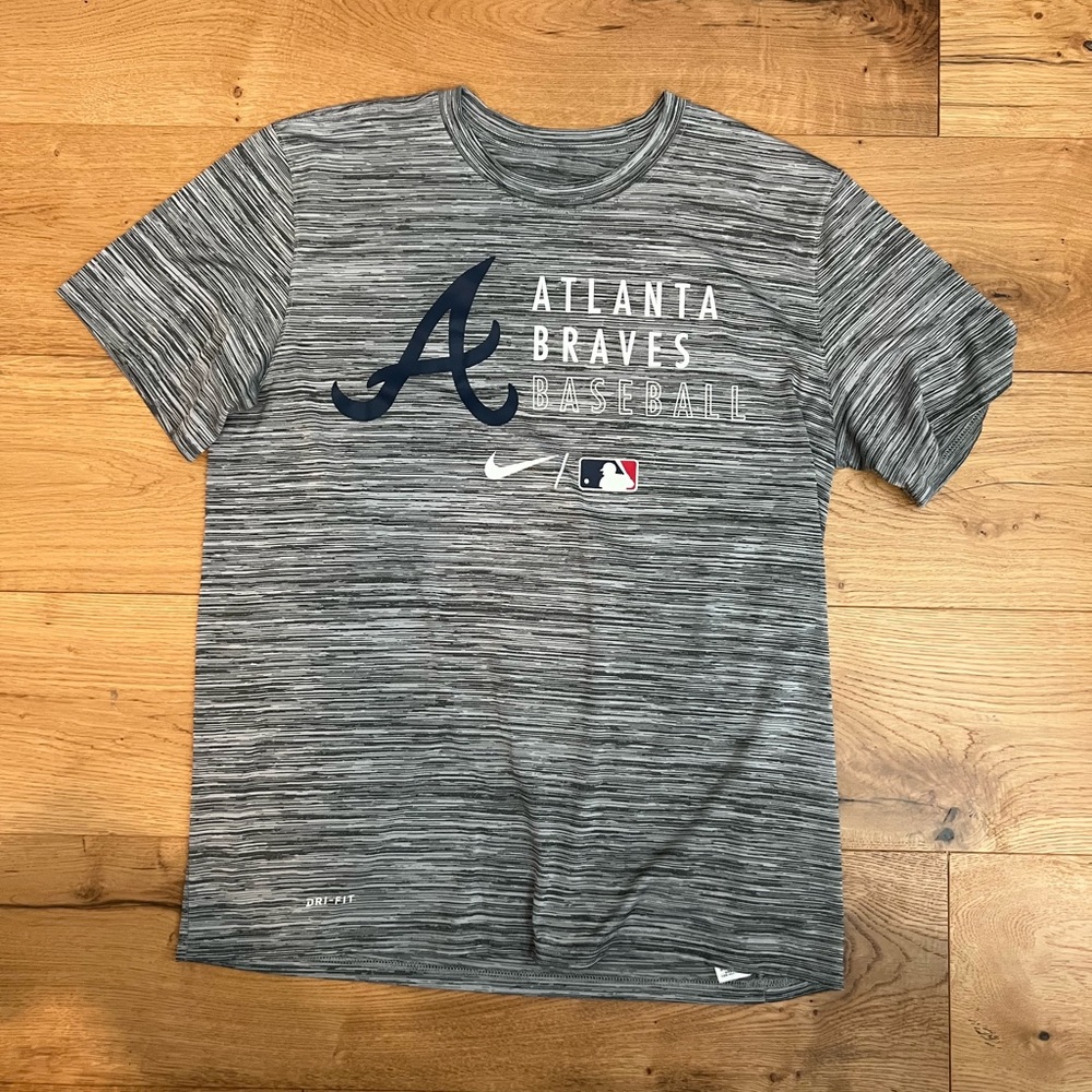 Nike Braves drifit shirt men’s large